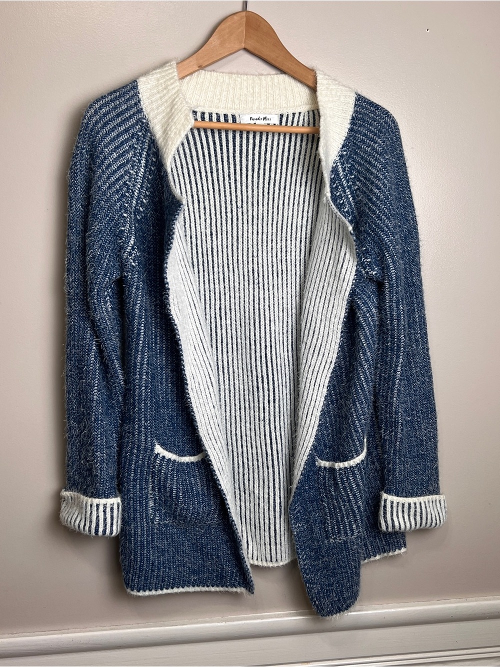 Paradis Miss Blue and White Knit Cardigan Sweater Size Medium, EUC
